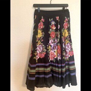 J. Peterman  Black and Floral skirt size 8